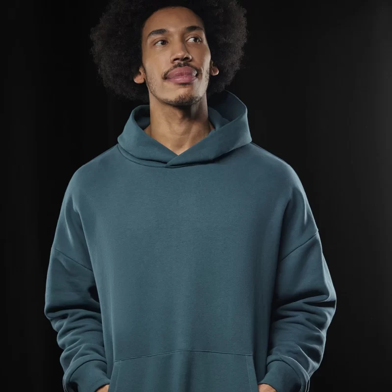 Polerón oversize premium B&C Influence Hoodie de 350 g/m², ideal para impresión DTG de alta calidad en Chile